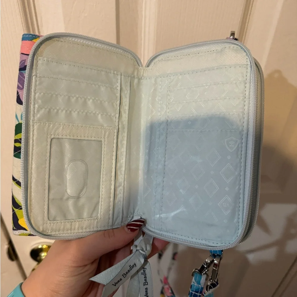 Floral Vera Bradley Crossbody/ Wallet - Picture 5 of 8